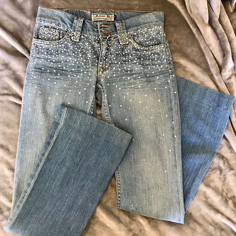 Allen B 🔹 RARE 🔹Embellished medium wash jeans